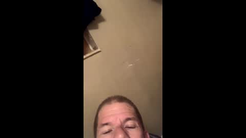 Snapshot of fall_down_daddy_com chatting on May 31, 4:53 am fall_down_daddy_com online show from May 31, 4:53 am