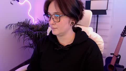 OF fallenag 1 online show from May 20, 5:02 am