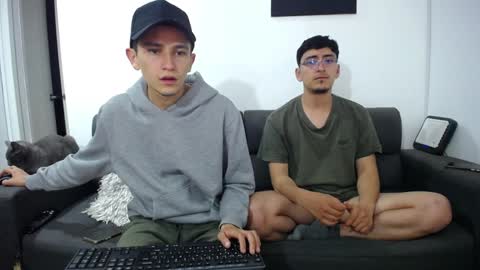 FallGays online show from December 19, 4:56 am