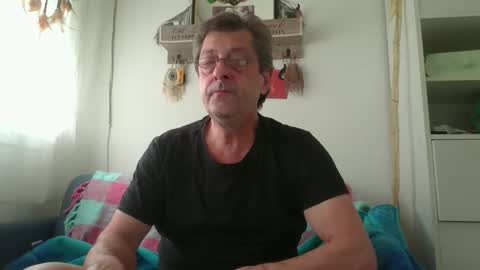 falushp online show from April 13, 12:54 pm