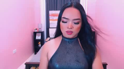 ITYS ME MONA online show from March 7, 11:29 am