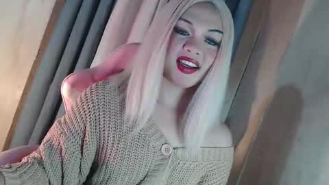 DANIELLA - DONT FORGET TO GIVE ME A THUMBSU UP online show from March 25, 1:00 am