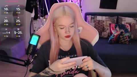 Snapshot of fantasy_lisa chatting on January 12, 1:55 am Lisa online show from January 12, 1:55 am