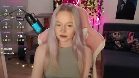 Snapshot of fantasy_lisa chatting on March 29, 12:21 am Lisa online show from March 29, 12:21 am