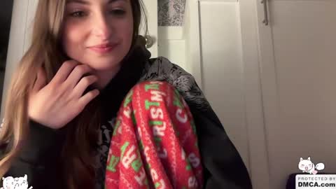 Snapshot of fantasyella chatting on June 5, 6:52 am Ella online show from June 5, 6:52 am
