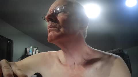 fantasyresort online show from April 9, 3:06 am