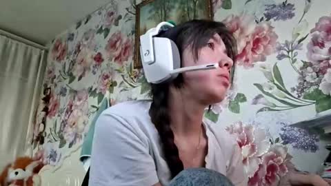 Snapshot of farahdinco chatting on January 7, 7:55 am Alex online show from January 7, 7:55 am