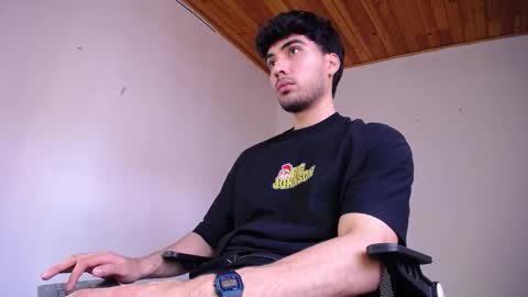 farid_24 online show from November 10, 7:02 pm