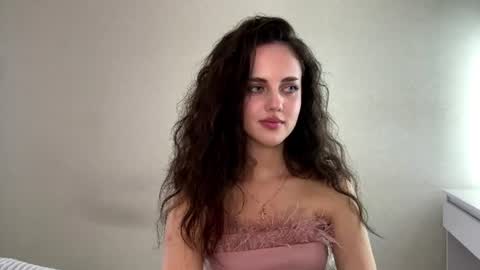 Mia online show from June 15, 3:47 pm