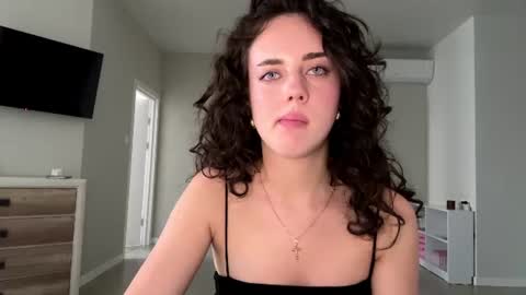 Mia online show from July 14, 1:28 pm