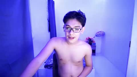 Snapshot of fastfucker_22 chatting on March 7, 8:55 pm fastfucker_22 online show from March 7, 8:55 pm