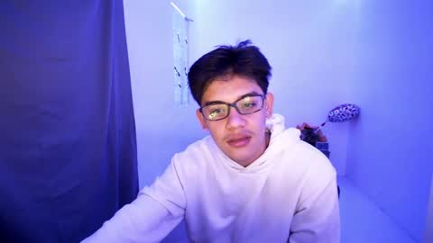 Snapshot of fastfucker_22 chatting on March 8, 4:34 am fastfucker_22 online show from March 8, 4:34 am