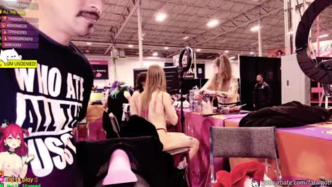  Lily  Waifu  online show from December 8, 1:35 am