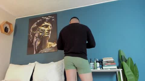 M A T  T E O online show from December 14, 8:40 pm