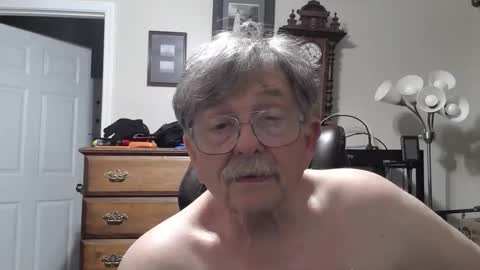 Snapshot of fatdickad chatting on March 22, 5:33 am fatdickad online show from March 22, 5:33 am