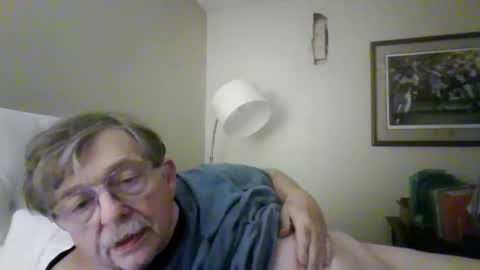 Snapshot of fatdickad chatting on April 18, 6:50 am fatdickad online show from April 18, 6:50 am