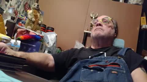 Fred. online show from February 1, 1:26 am