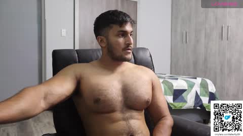 fatherfly001 online show from February 8, 7:50 pm