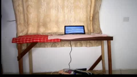 favgal online show from June 28, 5:24 am