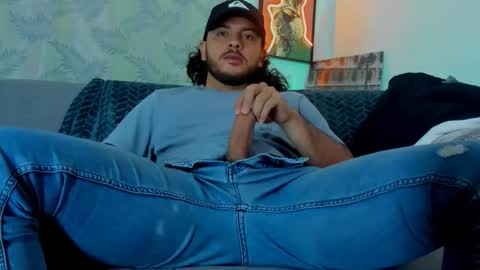 favid95 online show from October 31, 3:35 pm