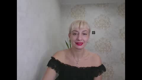 Snapshot of favorite_angel chatting on January 12, 7:31 pm favorite_angel online show from January 12, 7:31 pm