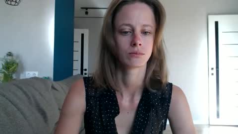 favoriteyour online show from May 23, 3:23 am