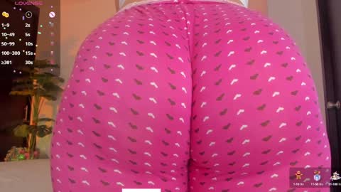 Snapshot of fay_miller2 chatting on December 20, 12:52 am welcome to my world  online show from December 20, 12:52 am