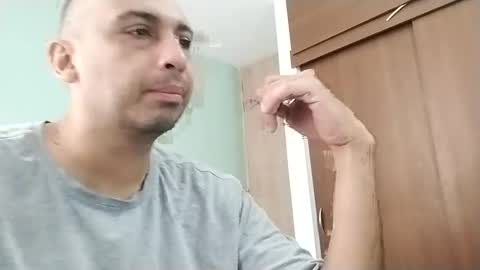 Snapshot of federikofer2 chatting on January 8, 1:46 pm federico online show from January 8, 1:46 pm