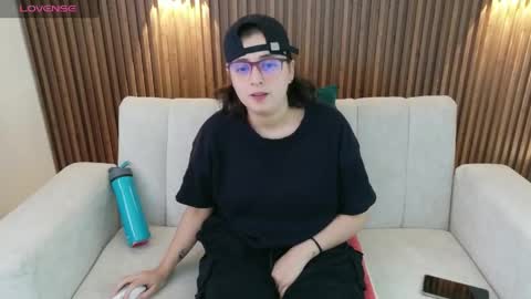 Feelena online show from May 26, 7:54 pm
