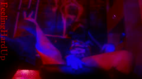 Snapshot of feelinghardup chatting on January 11, 2:27 am FeelingHardUp online show from January 11, 2:27 am