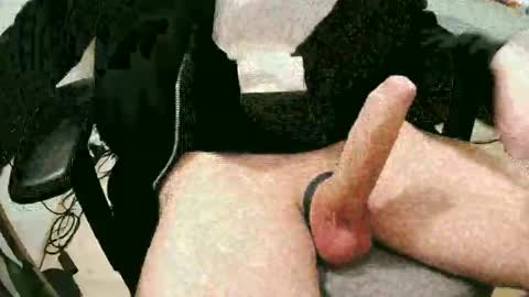 Snapshot of feetlover7878 chatting on February 23, 1:35 am feetlover7878 online show from February 23, 1:35 am