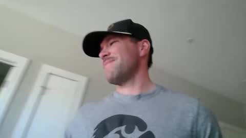 Ethan Slayher online show from May 11, 4:04 pm