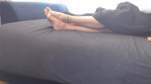 Snapshot of feetrmistress chatting on May 11, 7:25 am feetrmistress online show from May 11, 7:25 am