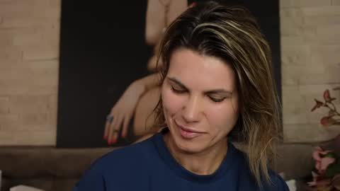 FeliciaKrige online show from April 17, 7:50 pm