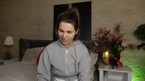 Snapshot of feliciakrige chatting on May 3, 7:53 pm FeliciaKrige online show from May 3, 7:53 pm