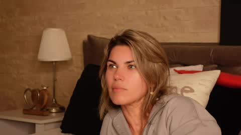 Snapshot of feliciakrige chatting on May 24, 6:57 pm FeliciaKrige online show from May 24, 6:57 pm