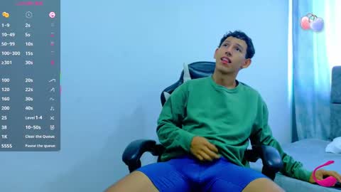 Snapshot of felipehot_gonzales chatting on October 24, 12:23 pm felipehot_gonzales online show from October 24, 12:23 pm