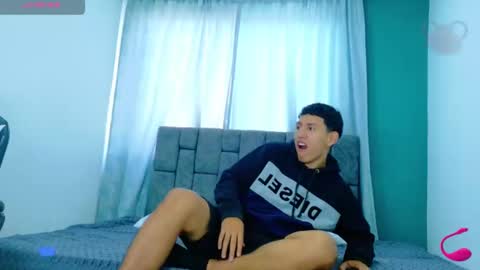 felipehotgonzalez online show from November 18, 1:04 pm