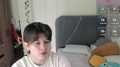 Snapshot of felix_leex chatting on April 8, 7:25 pm Felix leex online show from April 8, 7:25 pm