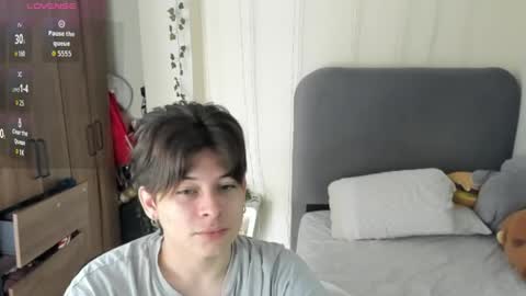 Snapshot of felix_leex chatting on April 14, 7:20 pm Felix leex online show from April 14, 7:20 pm