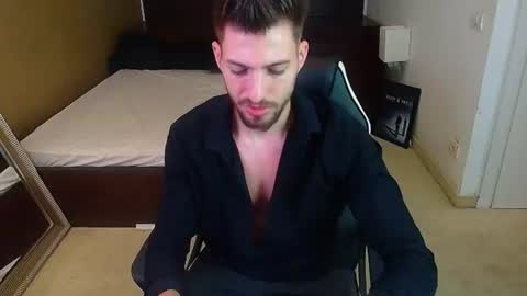 Snapshot of felixrook chatting on June 19, 4:17 am FelixRook online show from June 19, 4:17 am