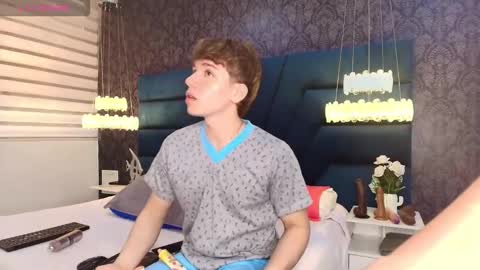 Femboy Max online show from January 18, 12:31 pm