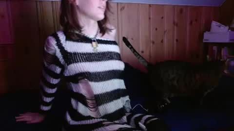 Snapshot of femboyflowers chatting on March 12, 12:53 am femboyflowers online show from March 12, 12:53 am