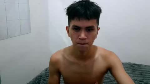 Snapshot of femboykael chatting on October 21, 3:57 pm KAEL online show from October 21, 3:57 pm