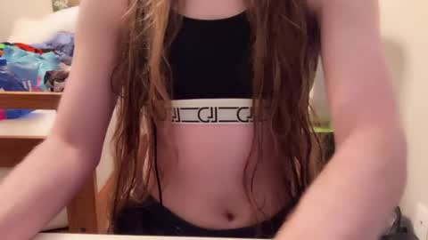 femboytummy online show from June 26, 3:44 am