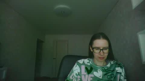 feraliss online show from May 29, 10:57 am
