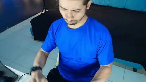 fermingomez1 online show from February 10, 12:59 am