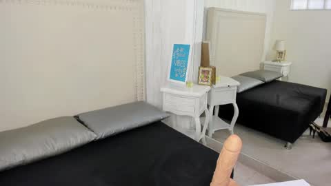 Fernanda  online show from May 26, 9:33 pm