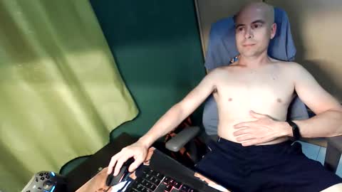 Snapshot of fernandez83 chatting on May 25, 3:51 pm fernandez83 online show from May 25, 3:51 pm