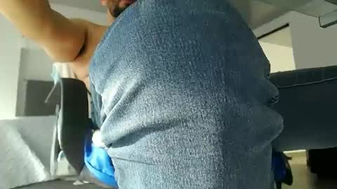 Snapshot of fernandoquindiano chatting on February 27, 9:25 pm Samuel online show from February 27, 9:25 pm